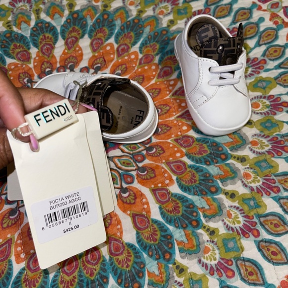 Shoes - Picture 4 of 4